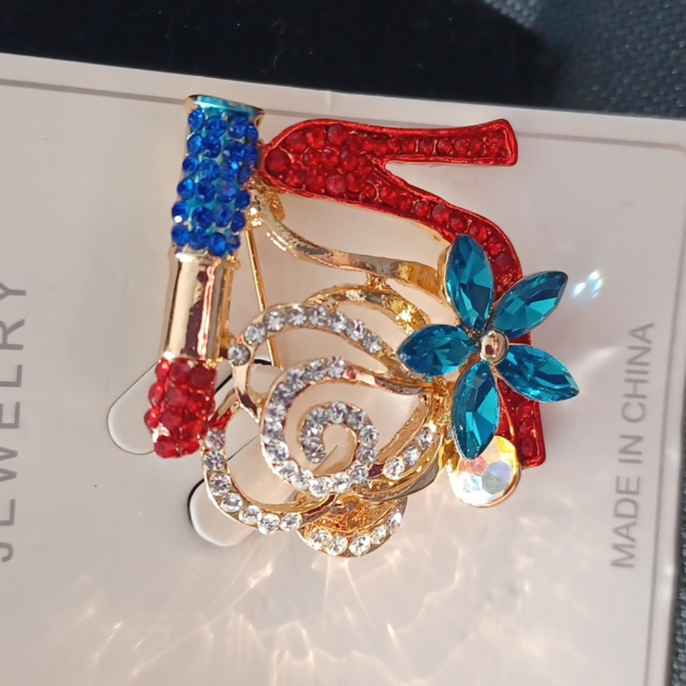 Brooche